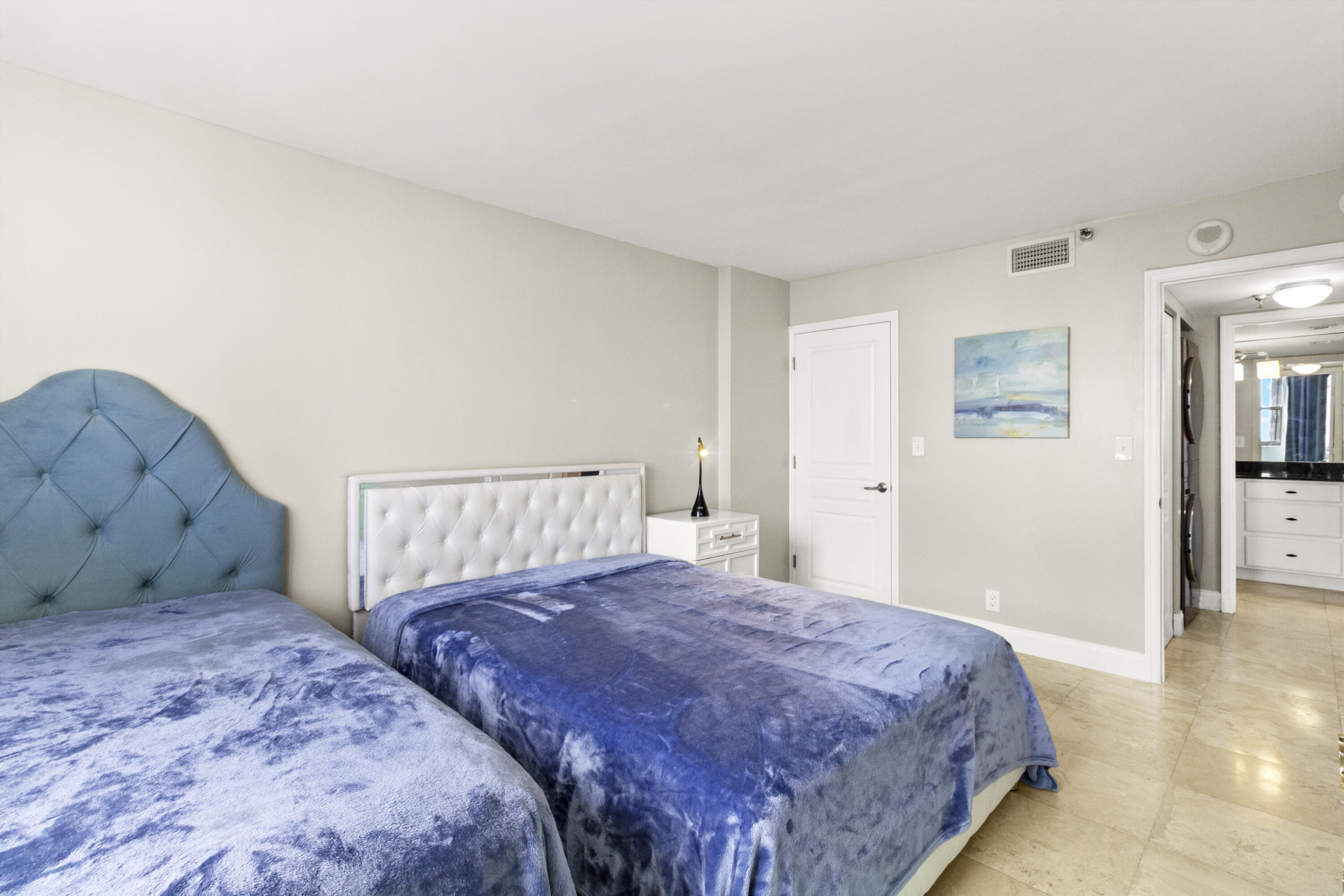 290 174th Street, Unit 1417 Sunny Isles Beach, FL 33160 - Photo 27 of 50 IMG_7010