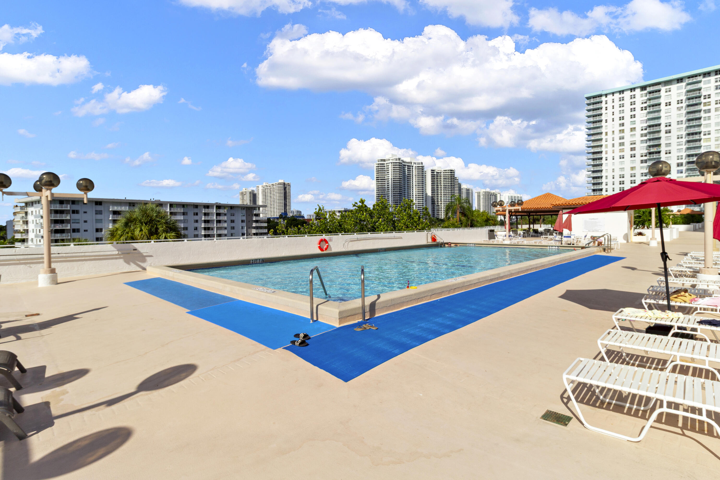 290 174th Street, Unit 1417 Sunny Isles Beach, FL 33160 - Photo 31 of 50 IMG_7097