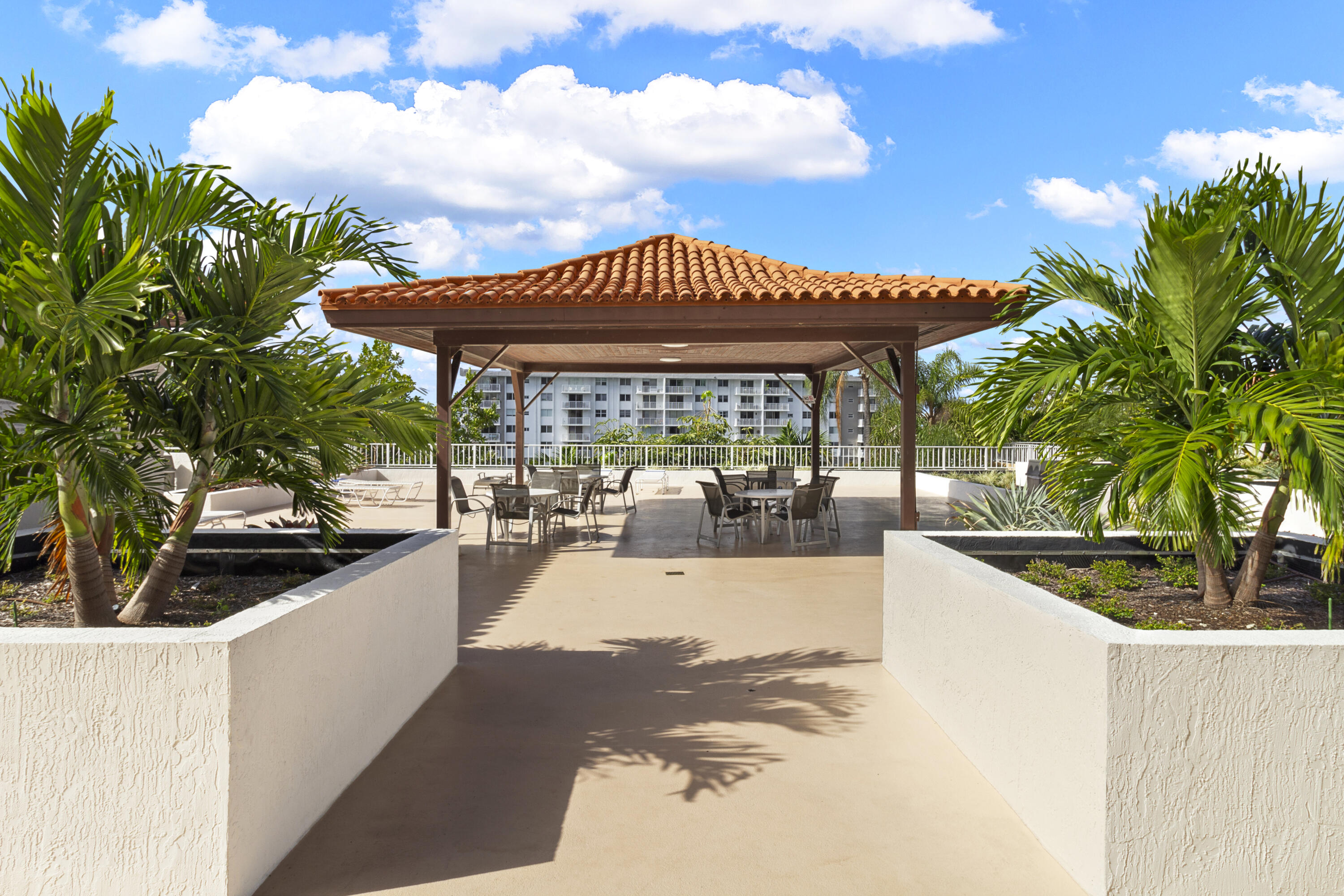 290 174th Street, Unit 1417 Sunny Isles Beach, FL 33160 - Photo 35 of 50 IMG_7103