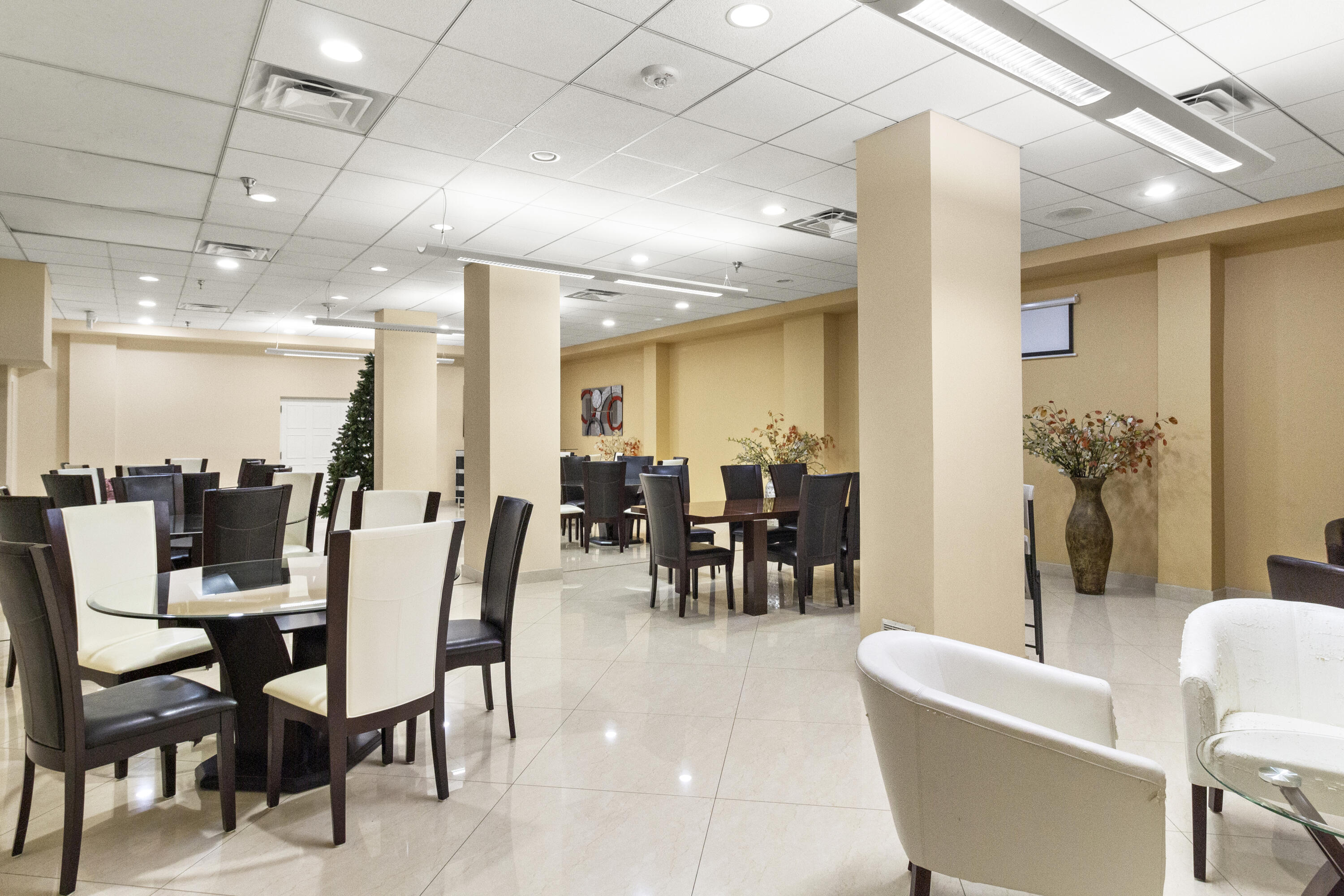 290 174th Street, Unit 1417 Sunny Isles Beach, FL 33160 - Photo 36 of 50 IMG_7112