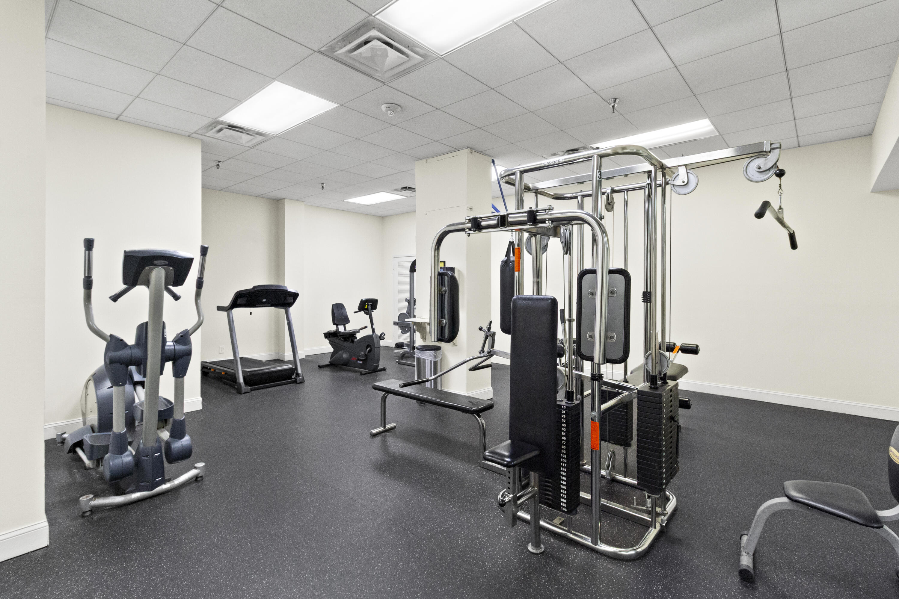 290 174th Street, Unit 1417 Sunny Isles Beach, FL 33160 - Photo 37 of 50 IMG_7117