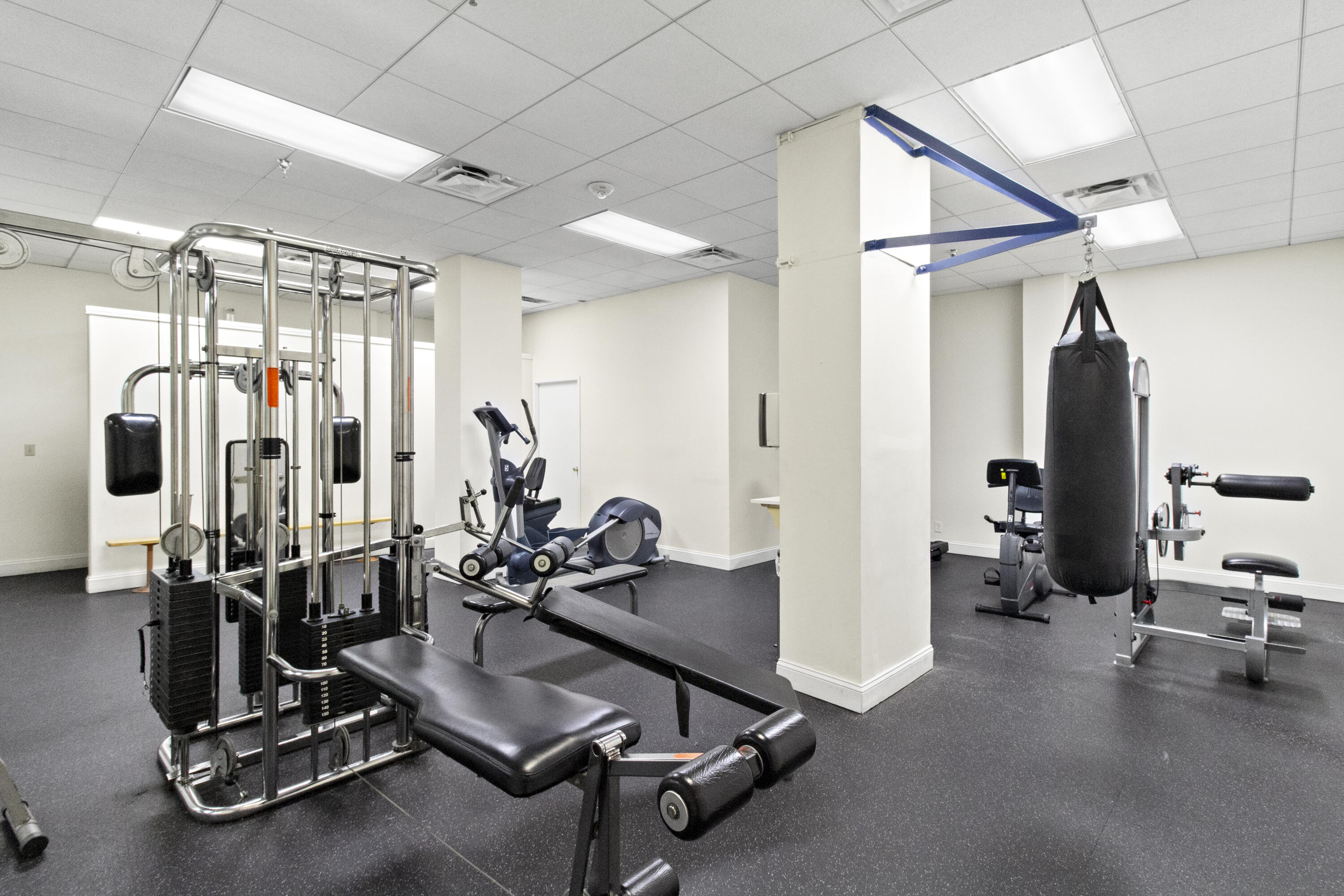 290 174th Street, Unit 1417 Sunny Isles Beach, FL 33160 - Photo 38 of 50 IMG_7120