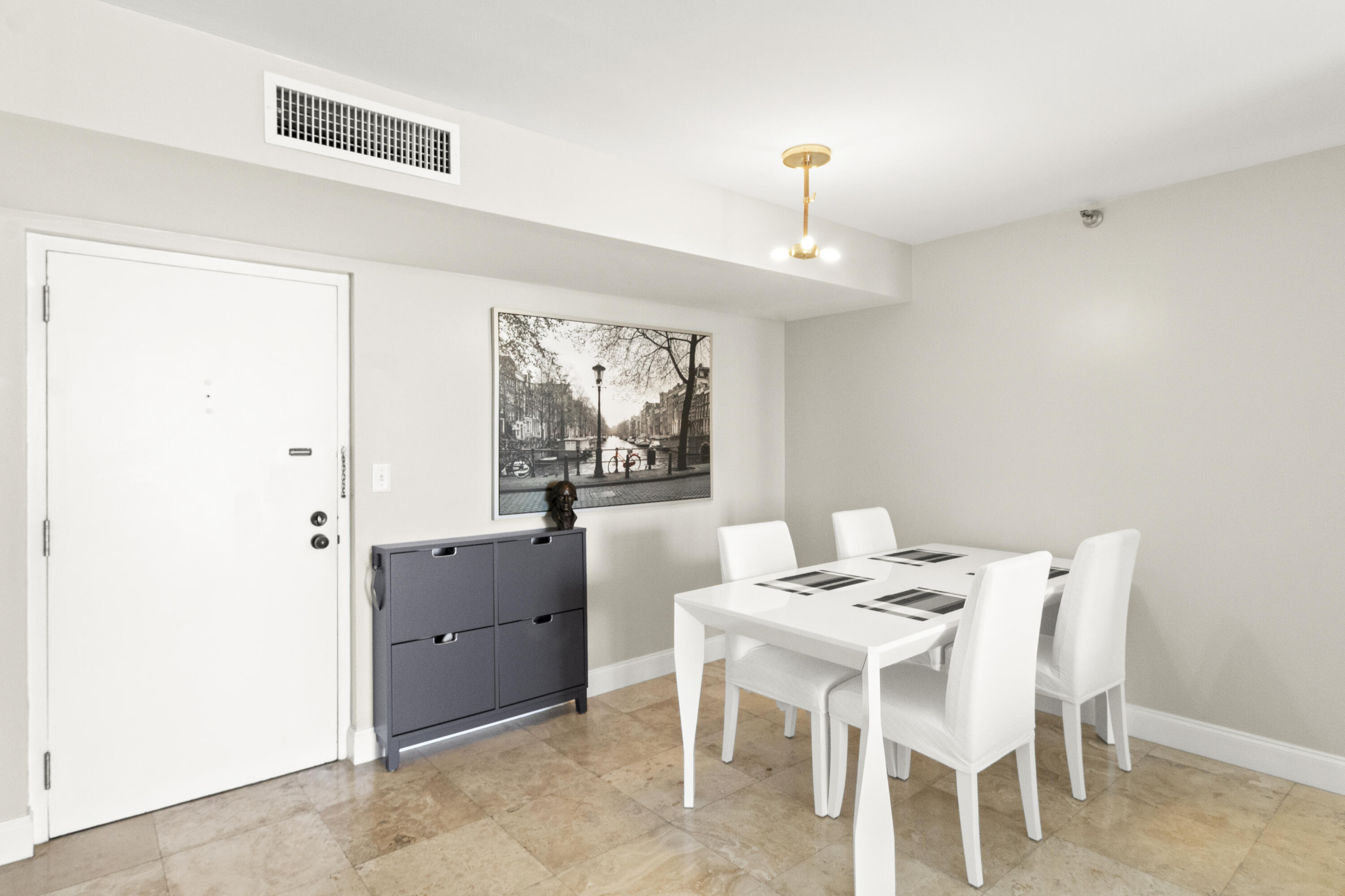 290 174th Street, Unit 1417 Sunny Isles Beach, FL 33160 - Photo 4 of 50 IMG_7048