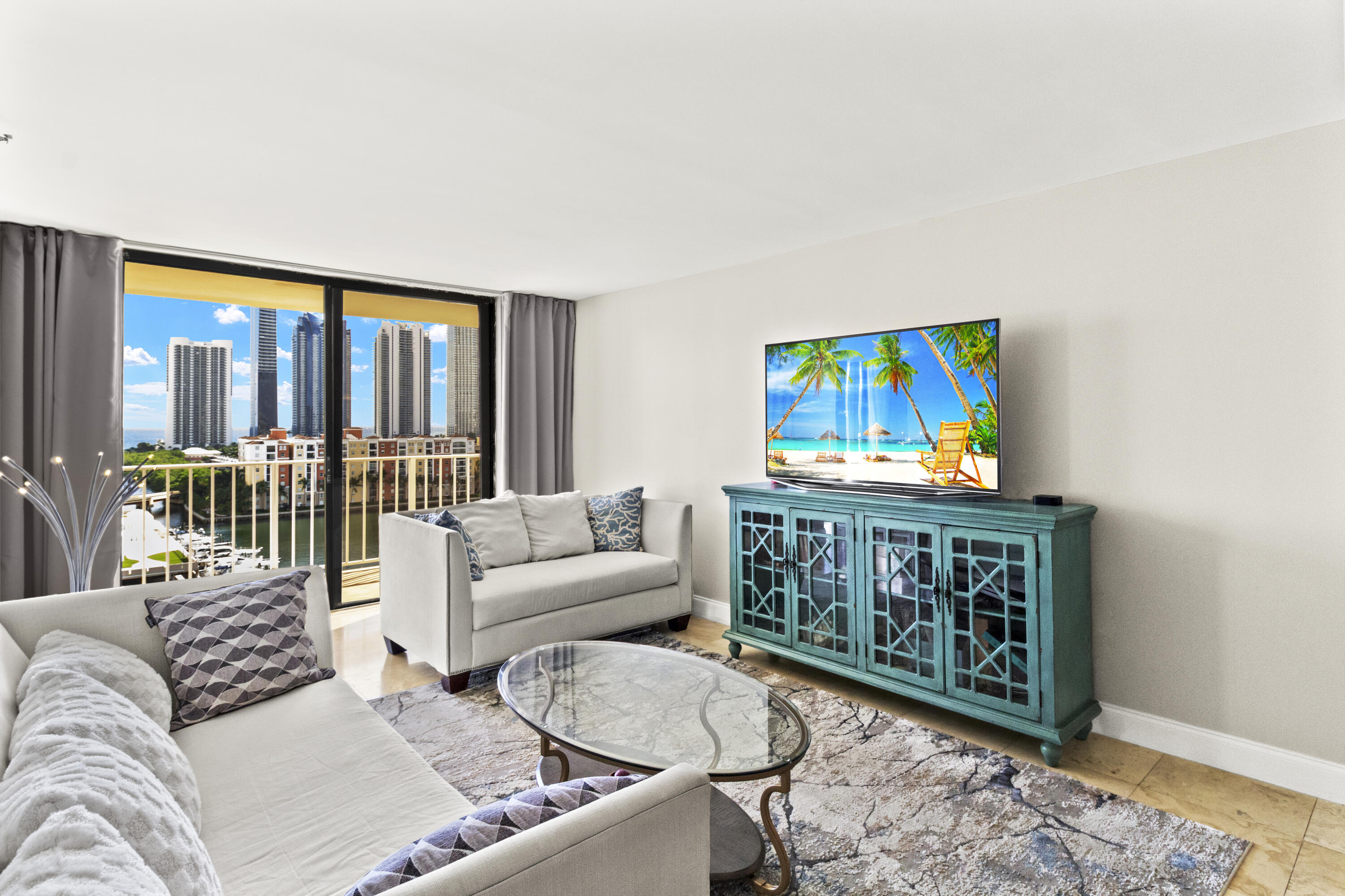 290 174th Street, Unit 1417 Sunny Isles Beach, FL 33160 - Photo 6 of 50 IMG_7033