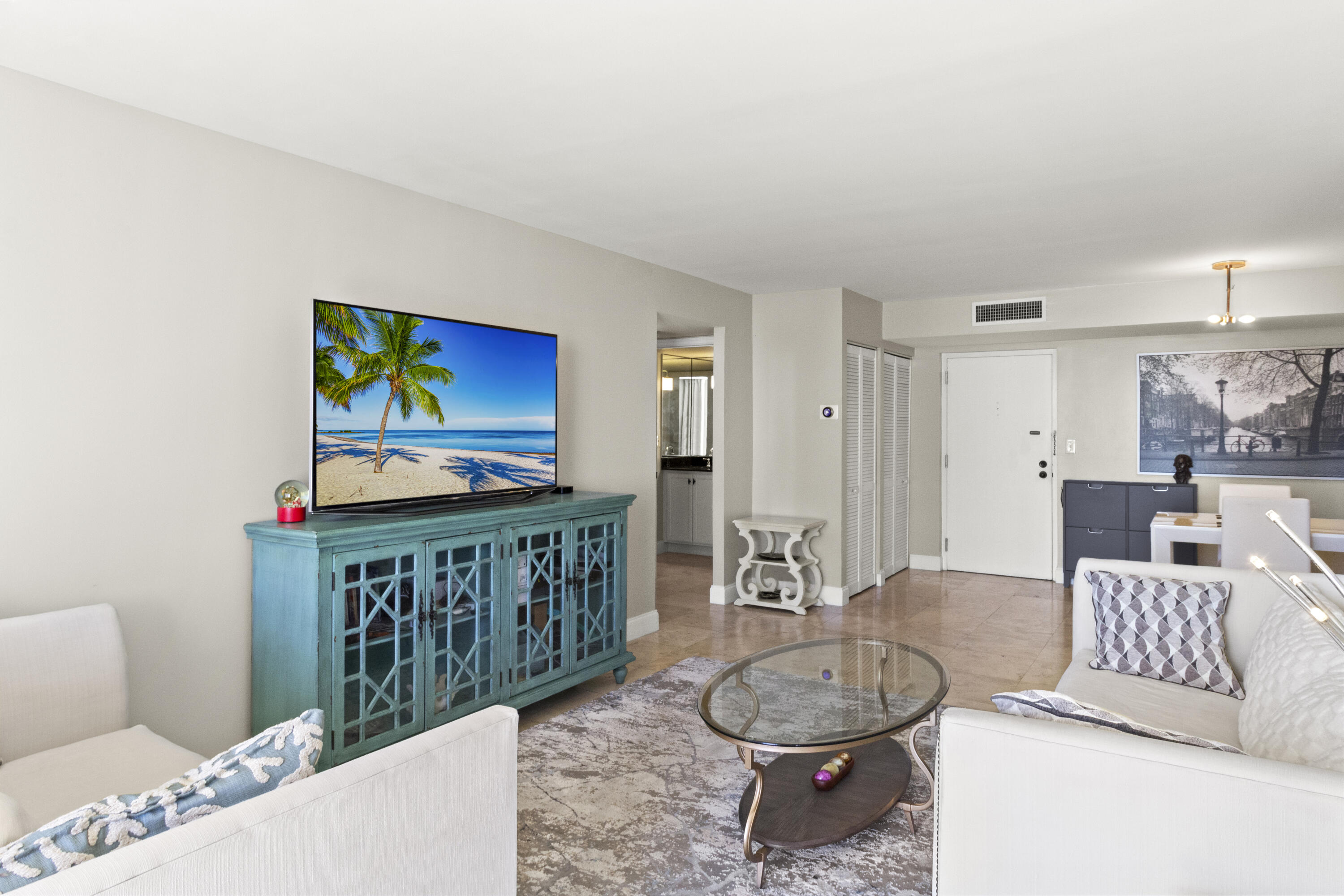 290 174th Street, Unit 1417 Sunny Isles Beach, FL 33160 - Photo 8 of 50 IMG_7039