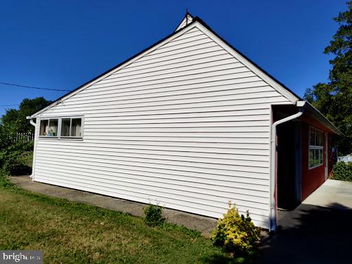 29 Quakeroak Road Levittown, PA 19057 - Photo 6 of 13 Gallery Image 6