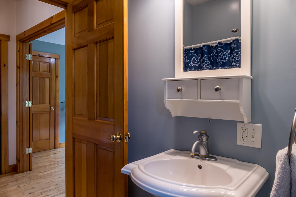 52 Casey Road Windsor, ME 04363 - Photo 31 of 64 42-Primary suite (11 of 11)