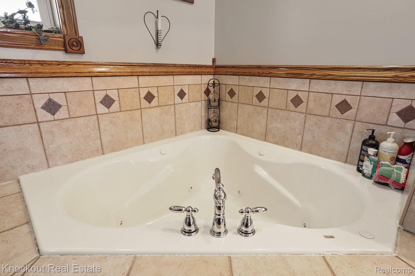 6183 Millington Road Millington, MI 48746 - Photo 32 of 69 6183 Millington Road-28.jpg