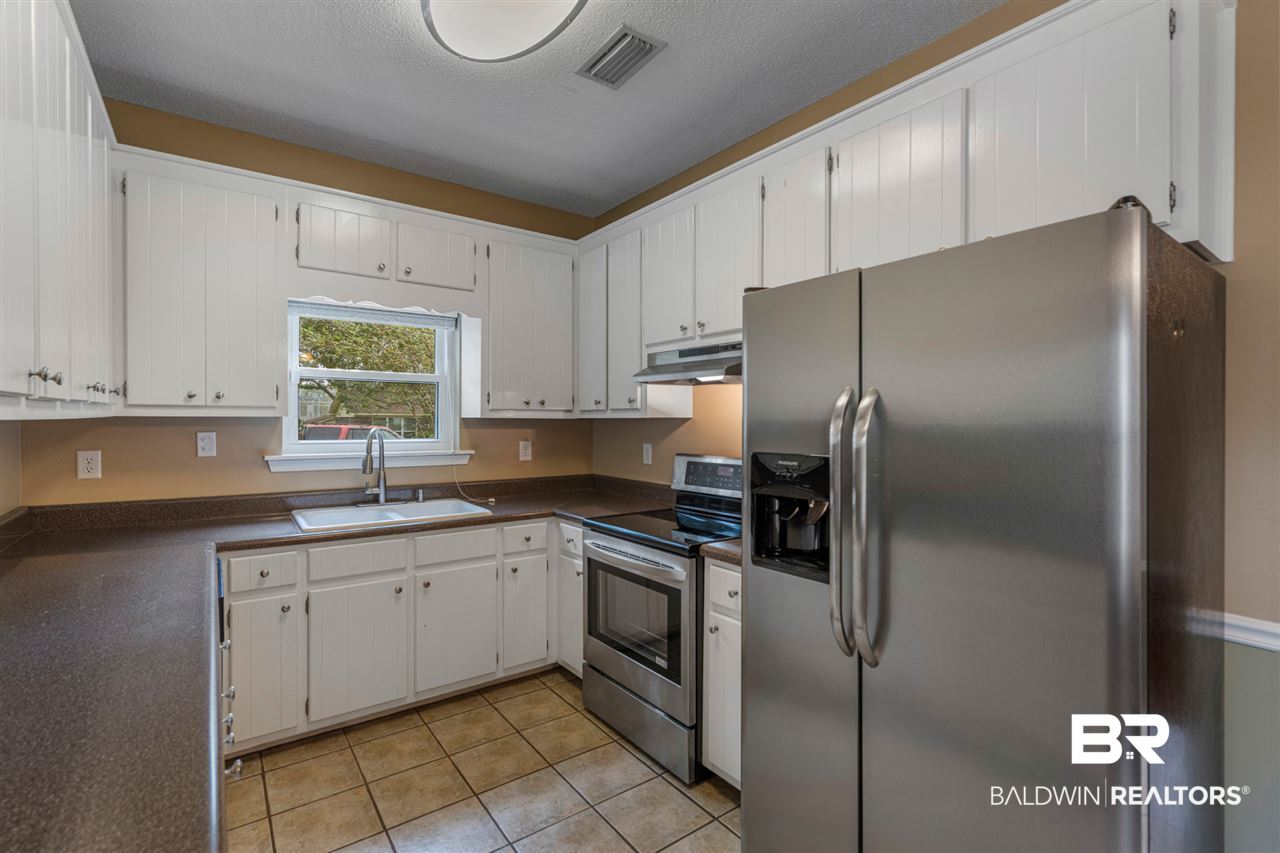601 Rider Court Bay Minette, AL 36507 - Photo 4 of 22