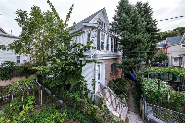 $1,900 | 23 Edmund Street, Unit 1, Malden, MA 02148