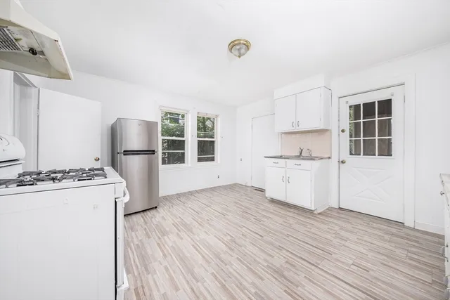 $1,900 | 23 Edmund Street, Unit 1, Malden, MA 02148