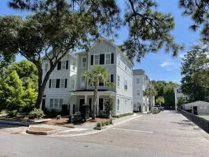 $4,800 | 973 Warrick Oaks Ln Mount, Mount Pleasant, SC 29464