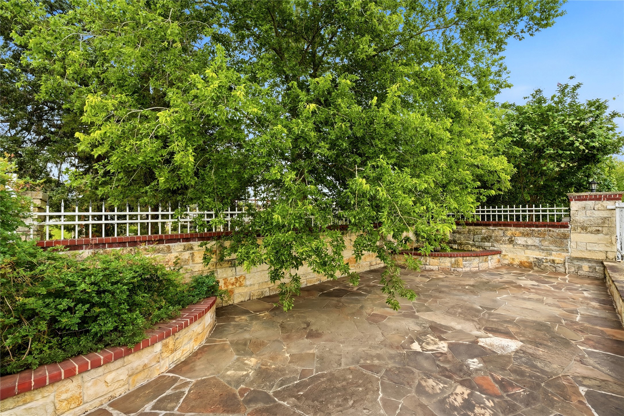 11741 Ezekiel Road Tomball, TX 77375 - Photo 5 of 30 a view of a chair and next to a yard