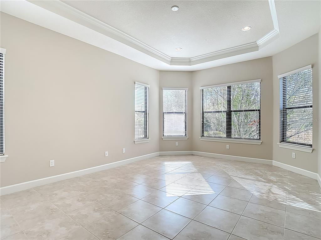 8613 Grand Alberato Road Tampa, FL 33647 - Photo 33 of 57