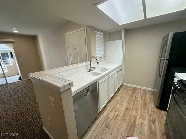 $1,200 | 1908 High Valley Court, Unit 204, Las Vegas, NV 89128
