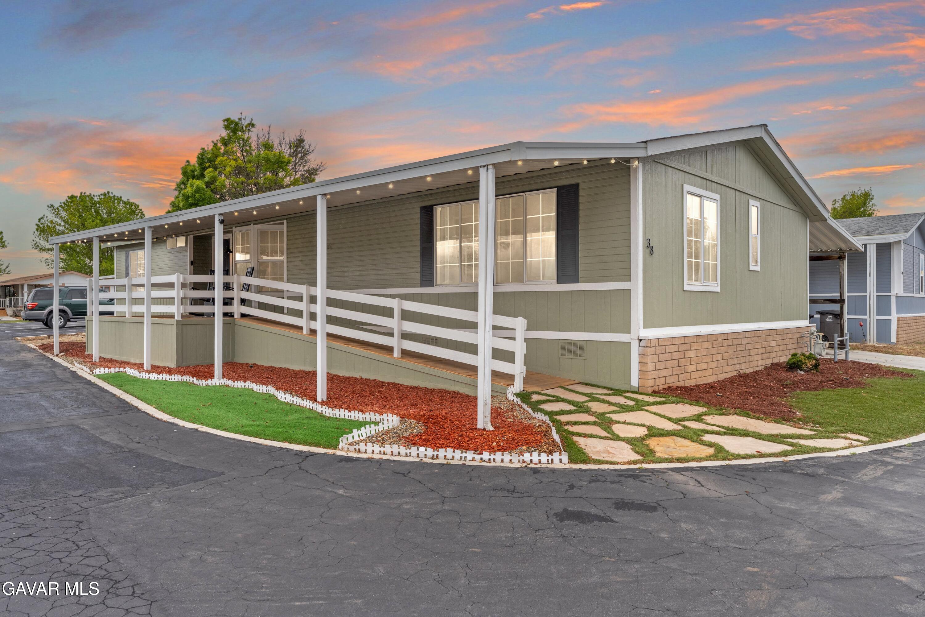 01-JYP01776-HDR-Edit