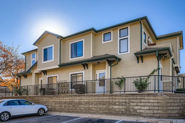 $1,850 | 8707 East Florida Avenue, Unit 816, Denver, CO 80247