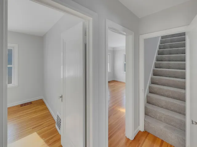 $345,000 | 1147 Hoyt Avenue West, St. Paul, MN 55108