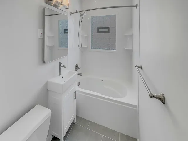 $345,000 | 1147 Hoyt Avenue West, St. Paul, MN 55108