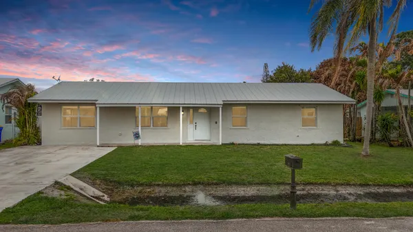 $400,000 | 1741 Southeast Jackson Street, Stuart, FL 34997