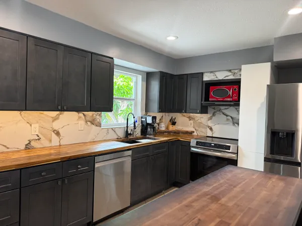 $400,000 | 1741 Southeast Jackson Street, Stuart, FL 34997