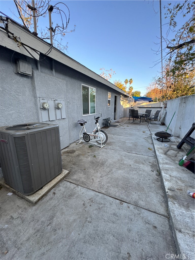 4438 Park Avenue Riverside, CA 92507 - Photo 11 of 23 a view of a backyard with sitting area