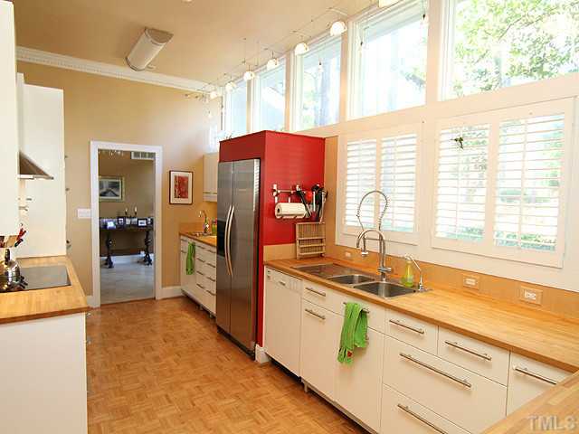 917 Macon Place Raleigh, NC 27609 - Photo 8 of 25 Gallery Image 8