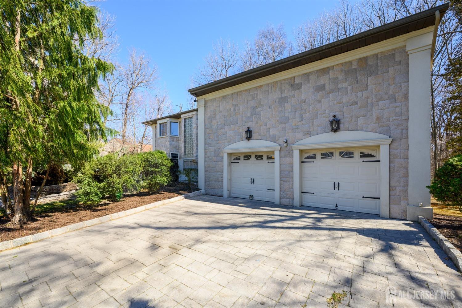 17 Gallo Way Edison, NJ 08820 - Photo 2 of 66