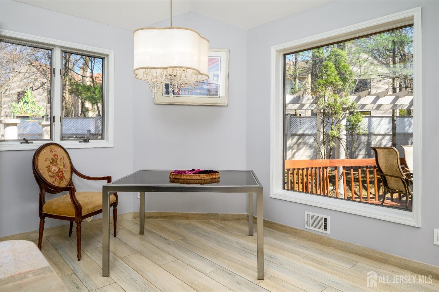 17 Gallo Way Edison, NJ 08820 - Photo 23 of 66