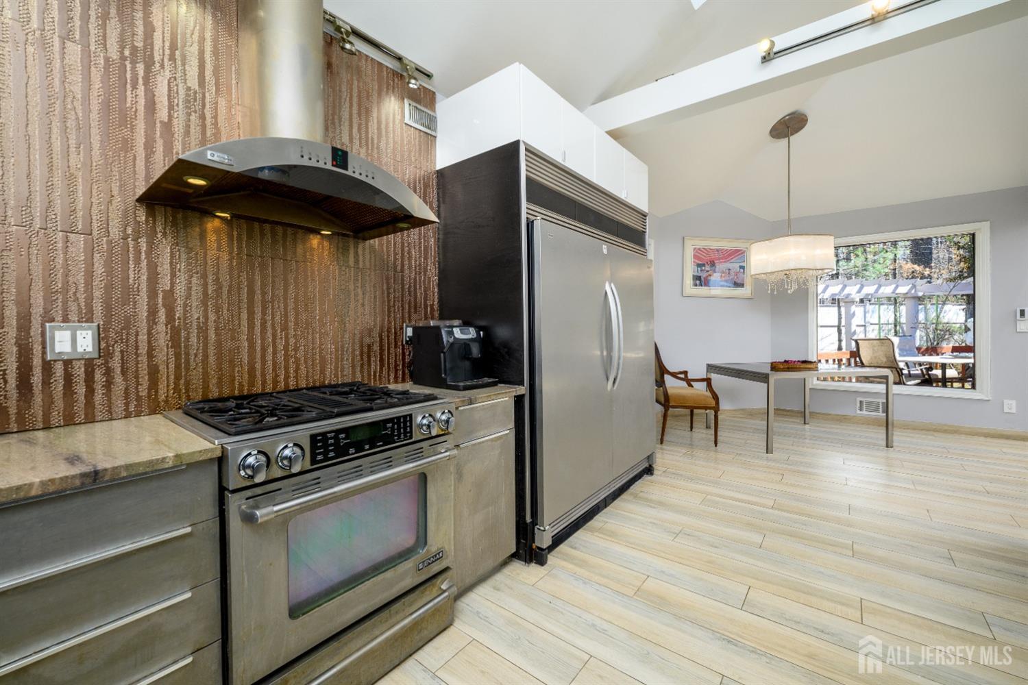 17 Gallo Way Edison, NJ 08820 - Photo 27 of 66