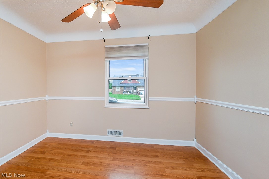 6385 Stanbury Road Parma, OH 44129 - Photo 11 of 35