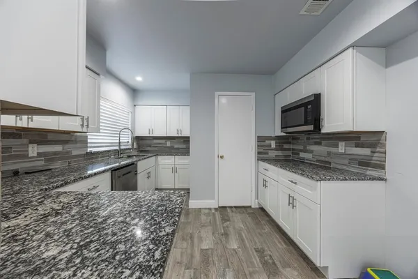 $2,650 | 109 West Marguerita Drive, Garland, TX 75040