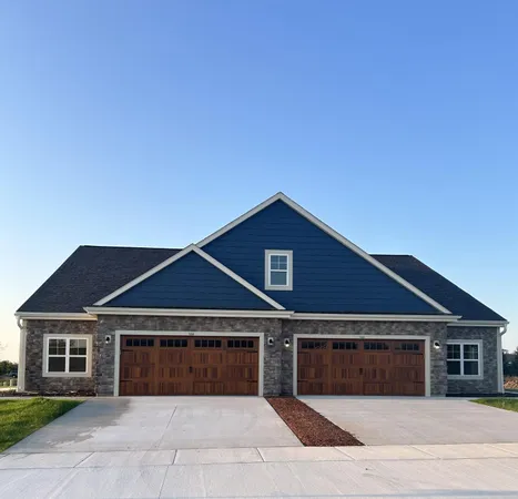 $459,900 | 523 Fire Fly Trail, Unit 1, Hartford, WI 53027