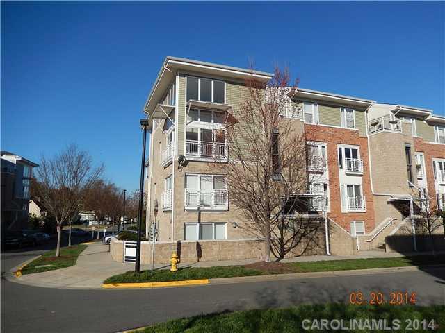 650 Raphael Place, Unit 650 Charlotte, NC 28205 - Photo 1 of 16