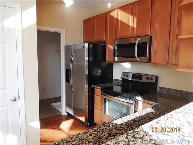 650 Raphael Place, Unit 650 Charlotte, NC 28205 - Photo 6 of 16