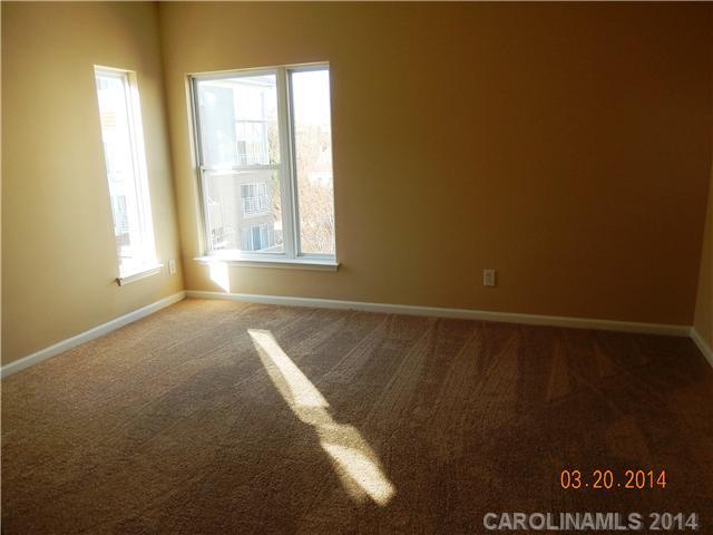 650 Raphael Place, Unit 650 Charlotte, NC 28205 - Photo 8 of 16