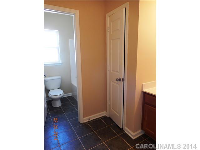 650 Raphael Place, Unit 650 Charlotte, NC 28205 - Photo 10 of 16