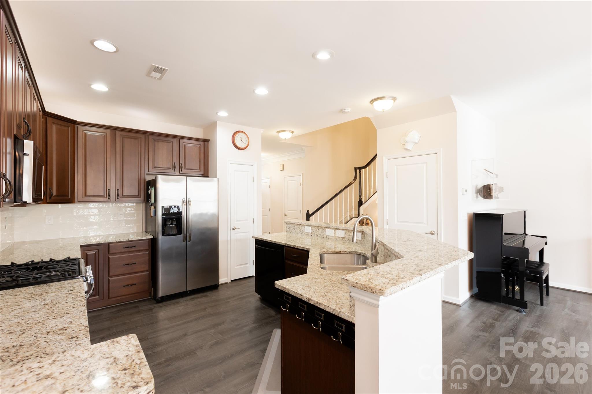 1123 Inn Keepers Way Cornelius, NC 28031 - Photo 9 of 34