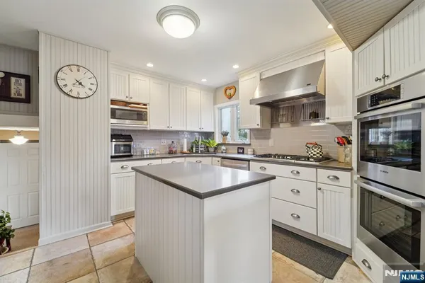 $748,000 | 15 Ella Lane, Wayne, NJ 07470