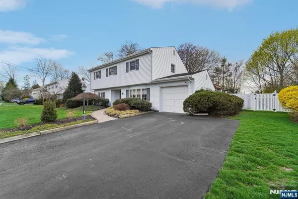 $748,000 | 15 Ella Lane, Wayne, NJ 07470