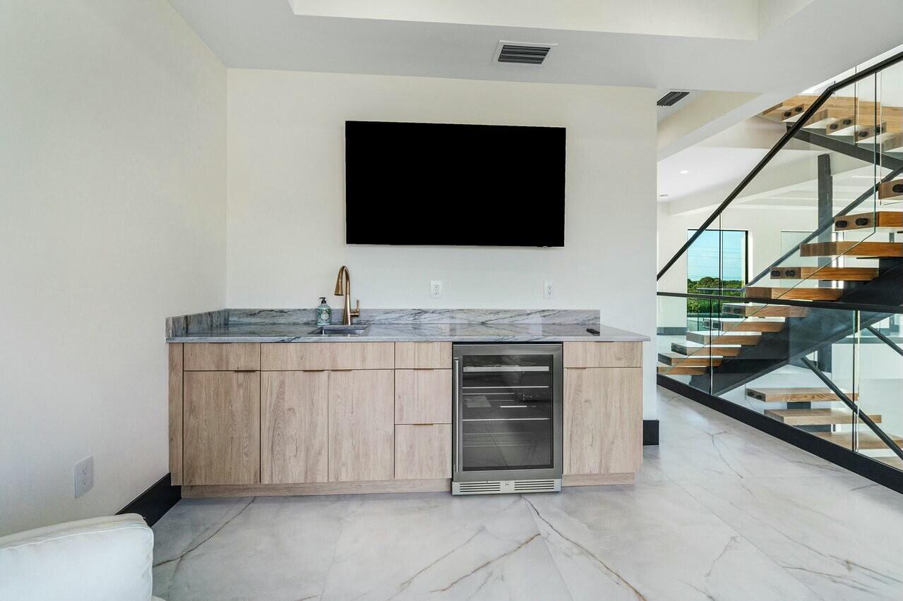 13480 Highway 1 Juno Beach, FL 33408 - Photo 36 of 90 LOFT WET BAR