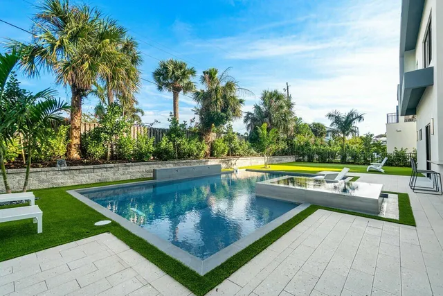 $32,500 | 13480 Highway 1, Juno Beach, FL 33408