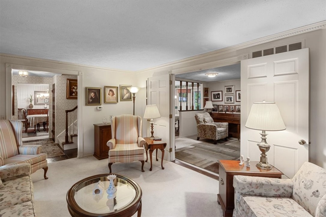 122 Jackson Rd Extension Penfield, NY 14526 - Photo 7 of 39