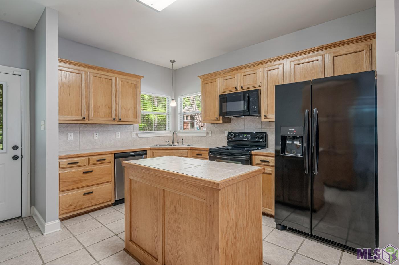 30981 Linder Road Denham Springs, LA 70726 - Photo 4 of 18 Gallery Image 4