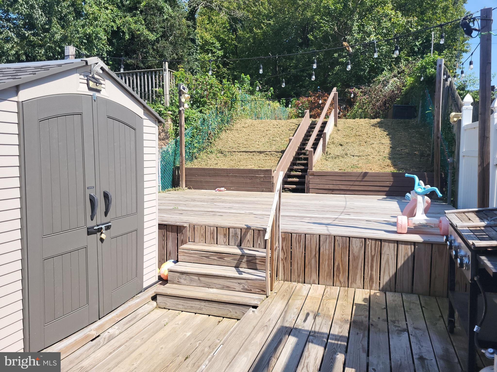4215 Fairdale Road Philadelphia, PA 19154 - Photo 18 of 39 Bi-Level Deck