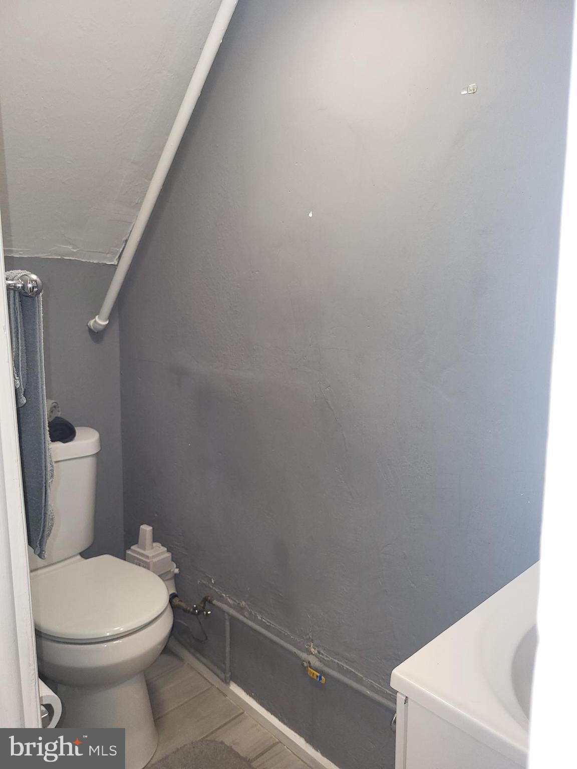 4215 Fairdale Road Philadelphia, PA 19154 - Photo 35 of 39 Powder Room