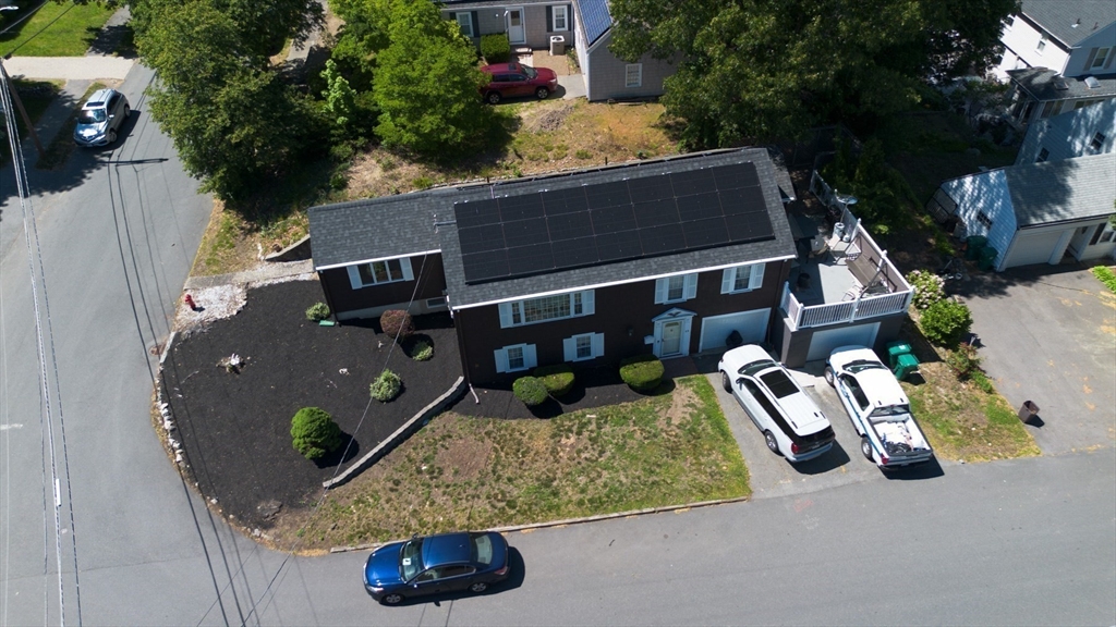 11 Lansing Road Lynn, MA 01904 - Photo 2 of 29
