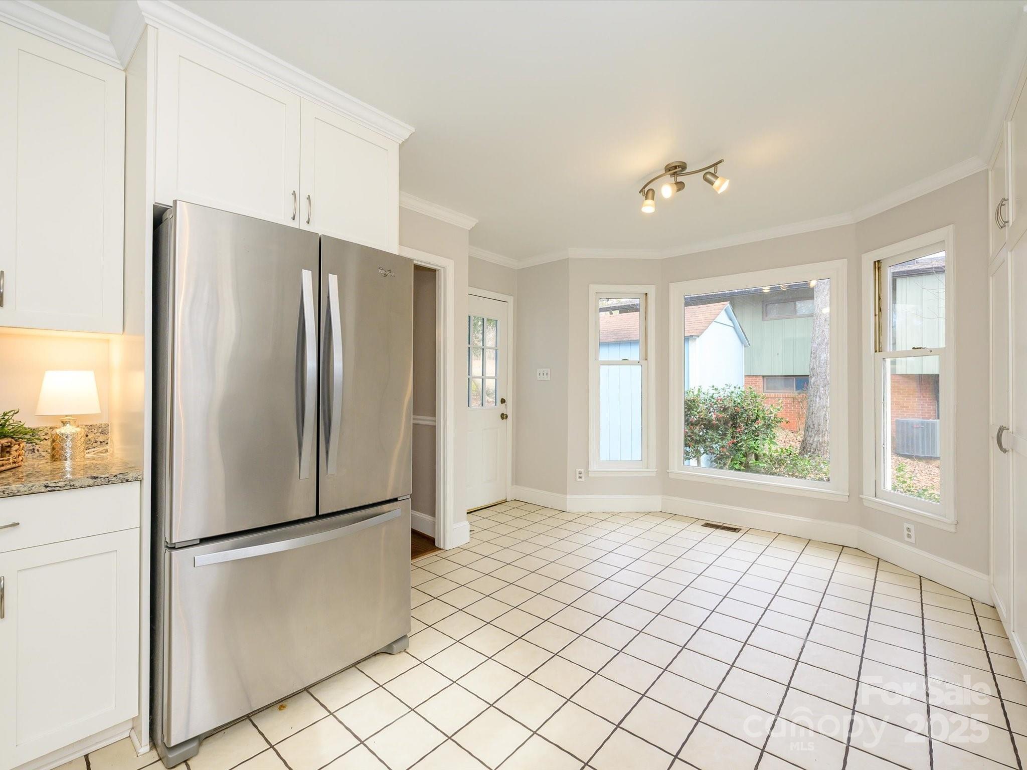 521 Mountainview Drive Charlotte, NC 28270 - Photo 14 of 35