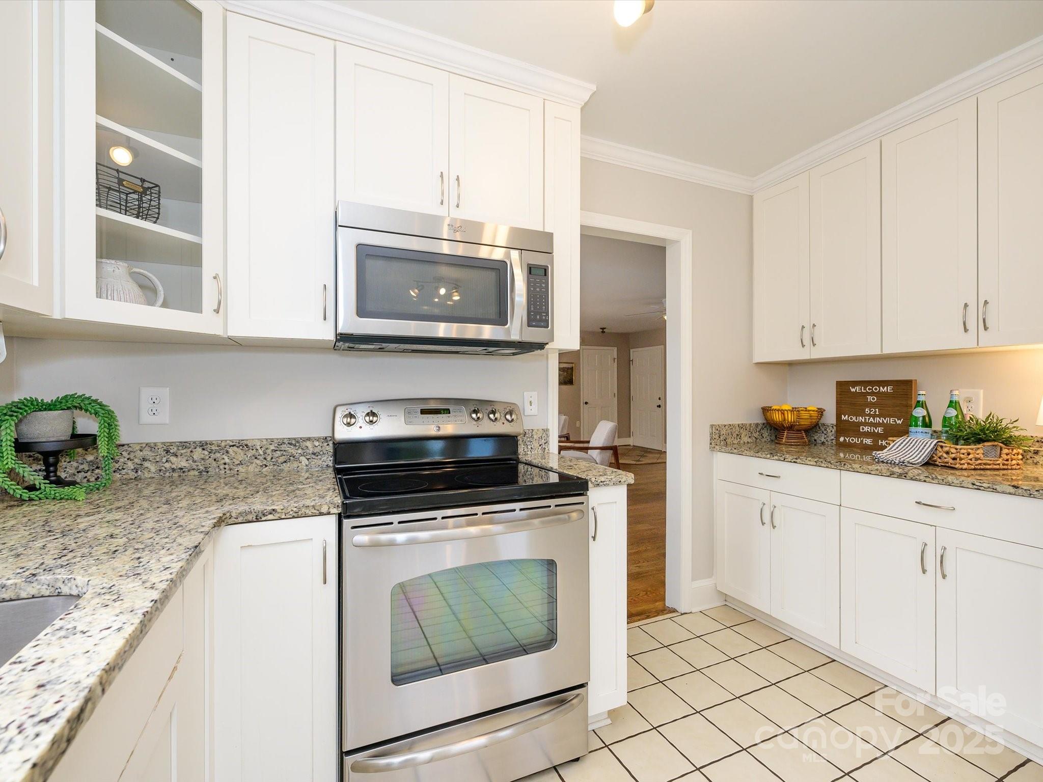 521 Mountainview Drive Charlotte, NC 28270 - Photo 16 of 35