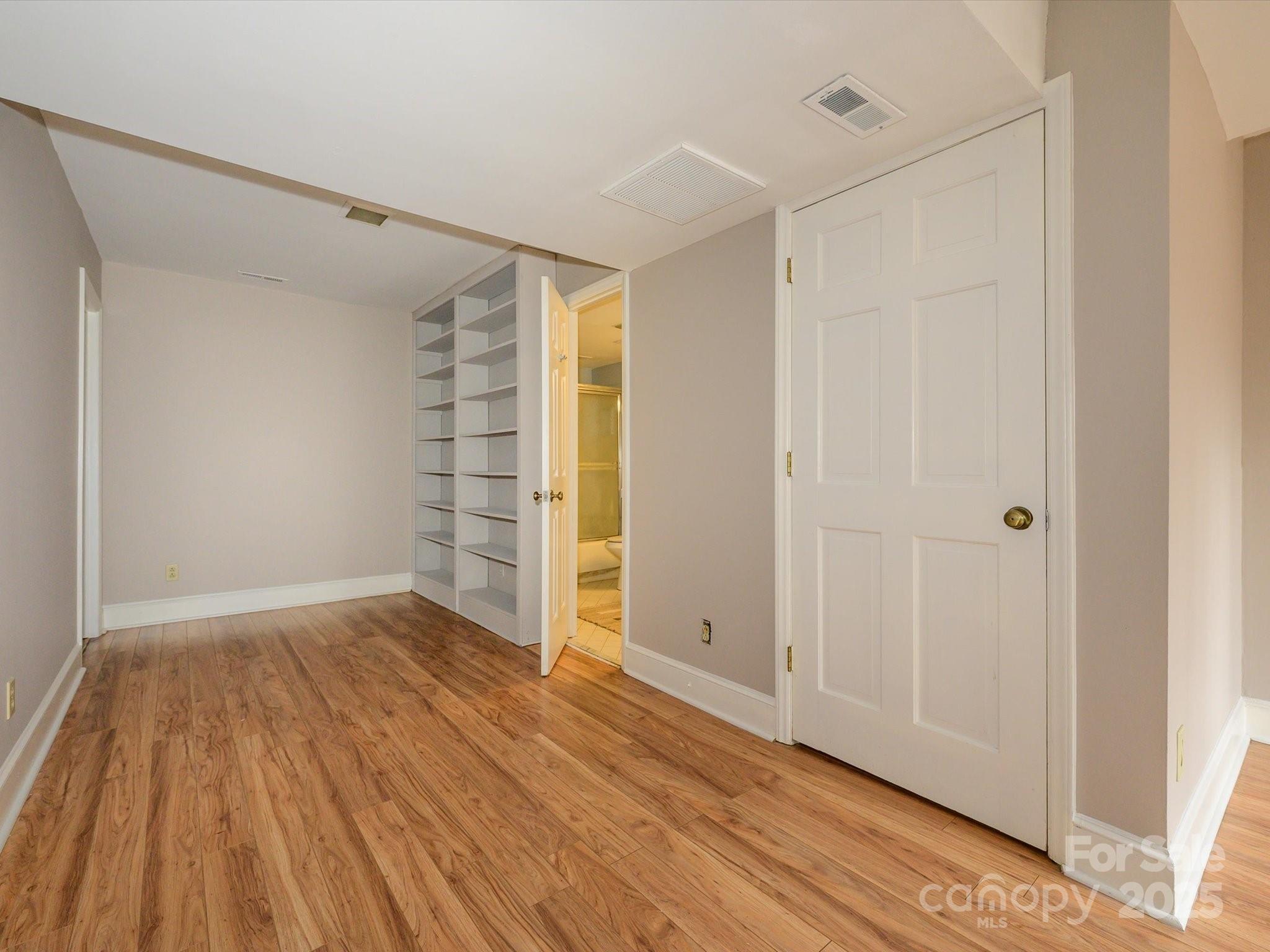 521 Mountainview Drive Charlotte, NC 28270 - Photo 27 of 35